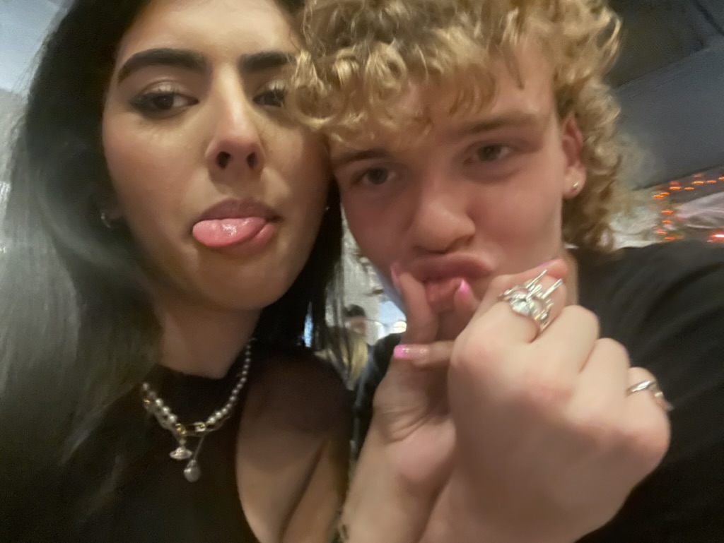 6B4D123A-A791-4070-BF40-148739BC9811_1_105_c 6B4D123A-A791-4070-BF40-148739BC9811_1_105_c