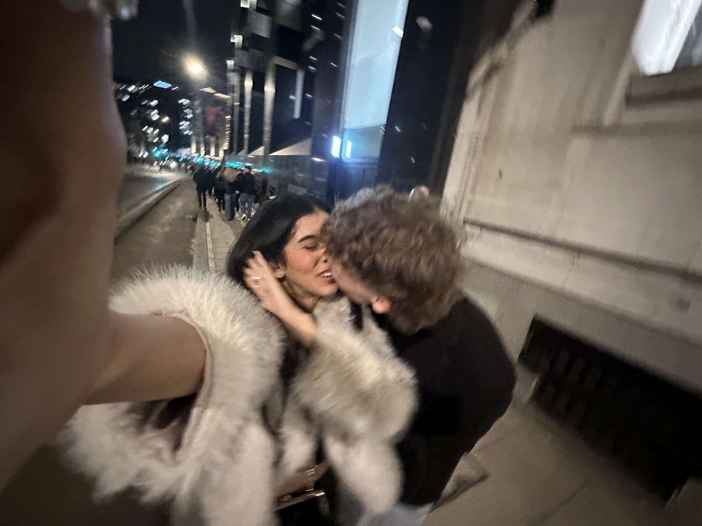 EC12982F-246B-404D-A141-6884501C9851_1_105_c EC12982F-246B-404D-A141-6884501C9851_1_105_c